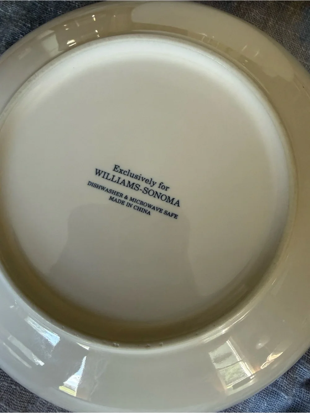 Set of 2 bowls Williams Sonoma Fleur Red Spanish flower Vibrant 8”